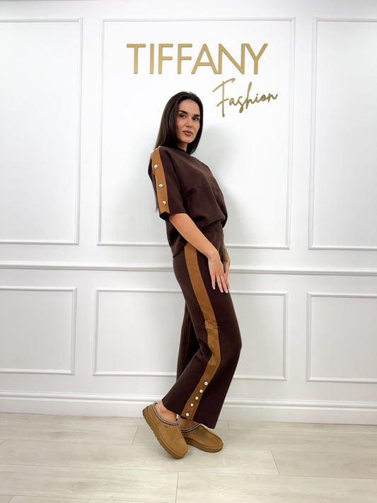 Compleu Avitt Brown