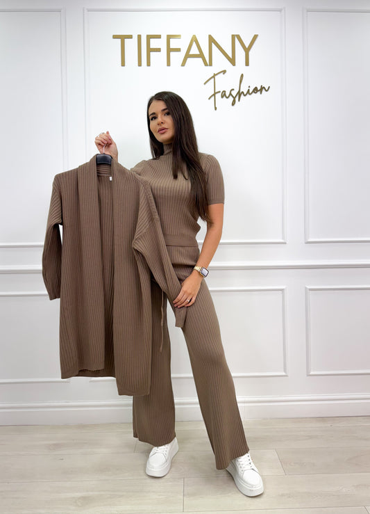 Compleu Melody Brown