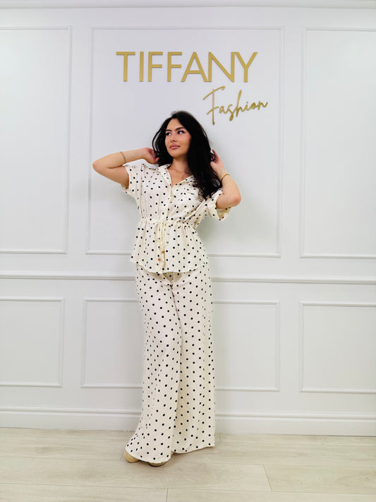 Compleu Taly White