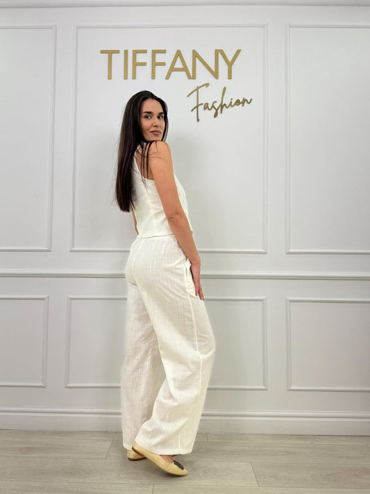 Compleu In Xana White