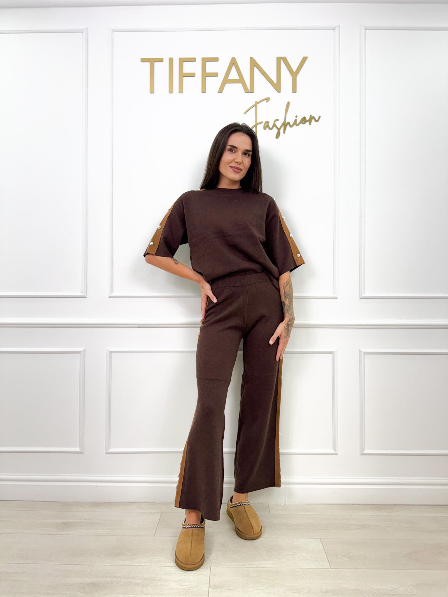 Compleu Avitt Brown