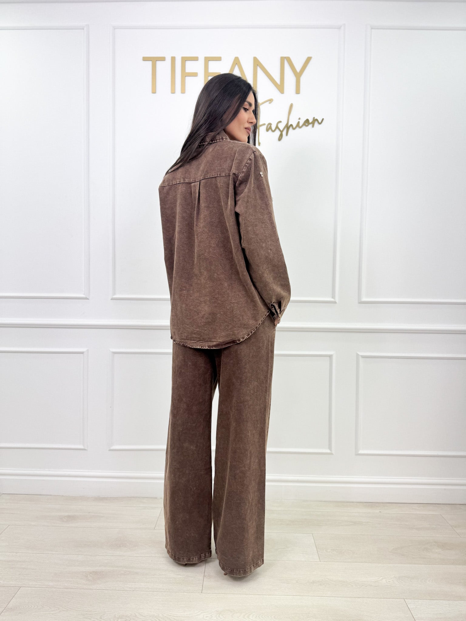 Compleu Weil Brown