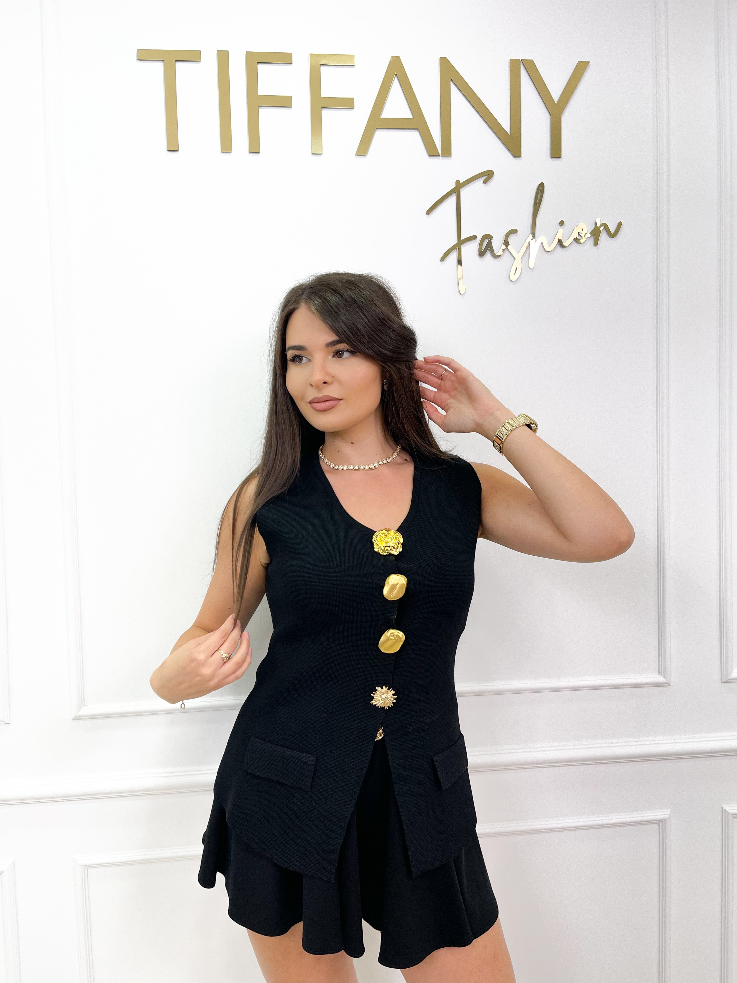 Vesta Clara Black