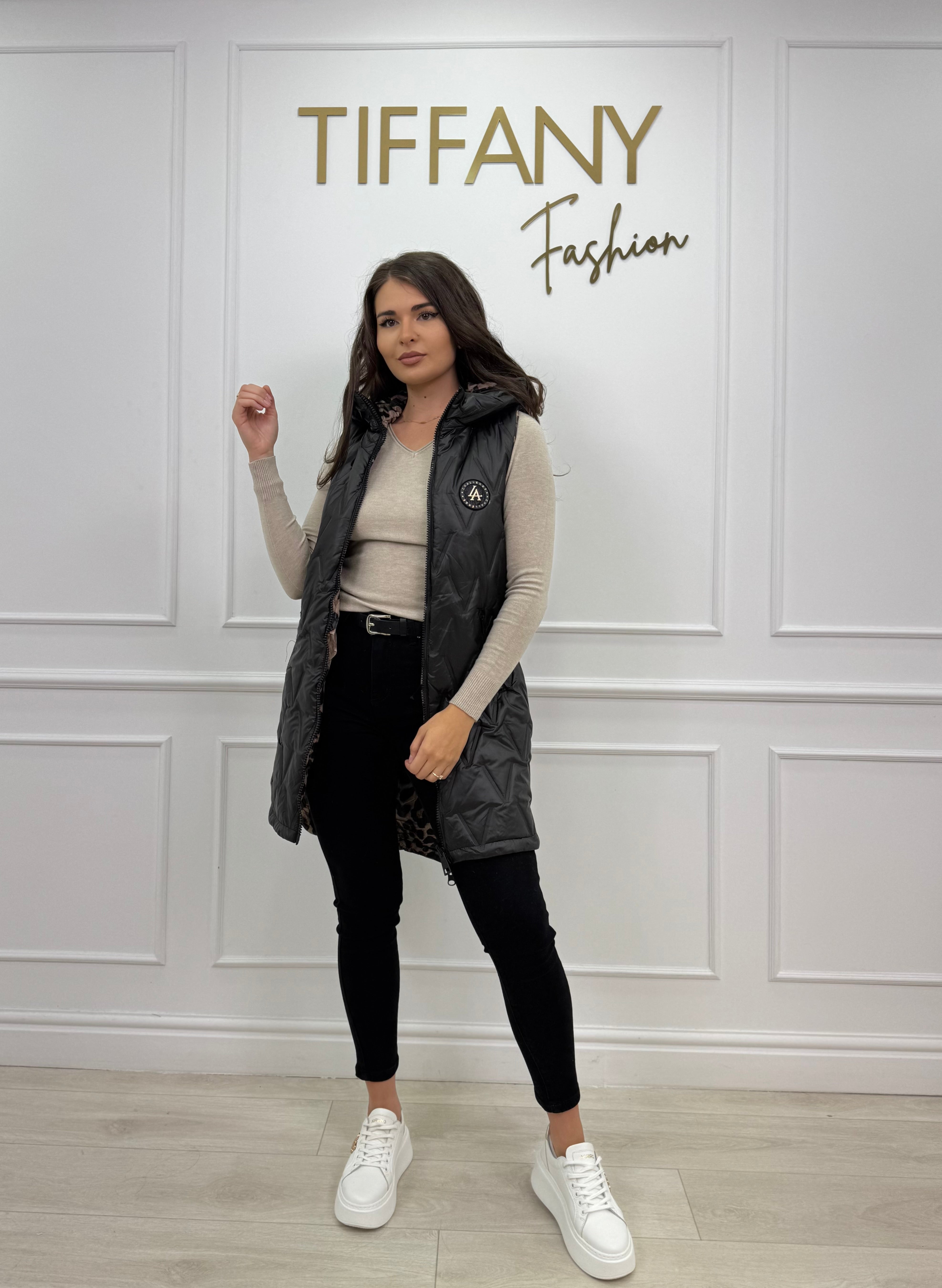 Vesta Cairo Black
