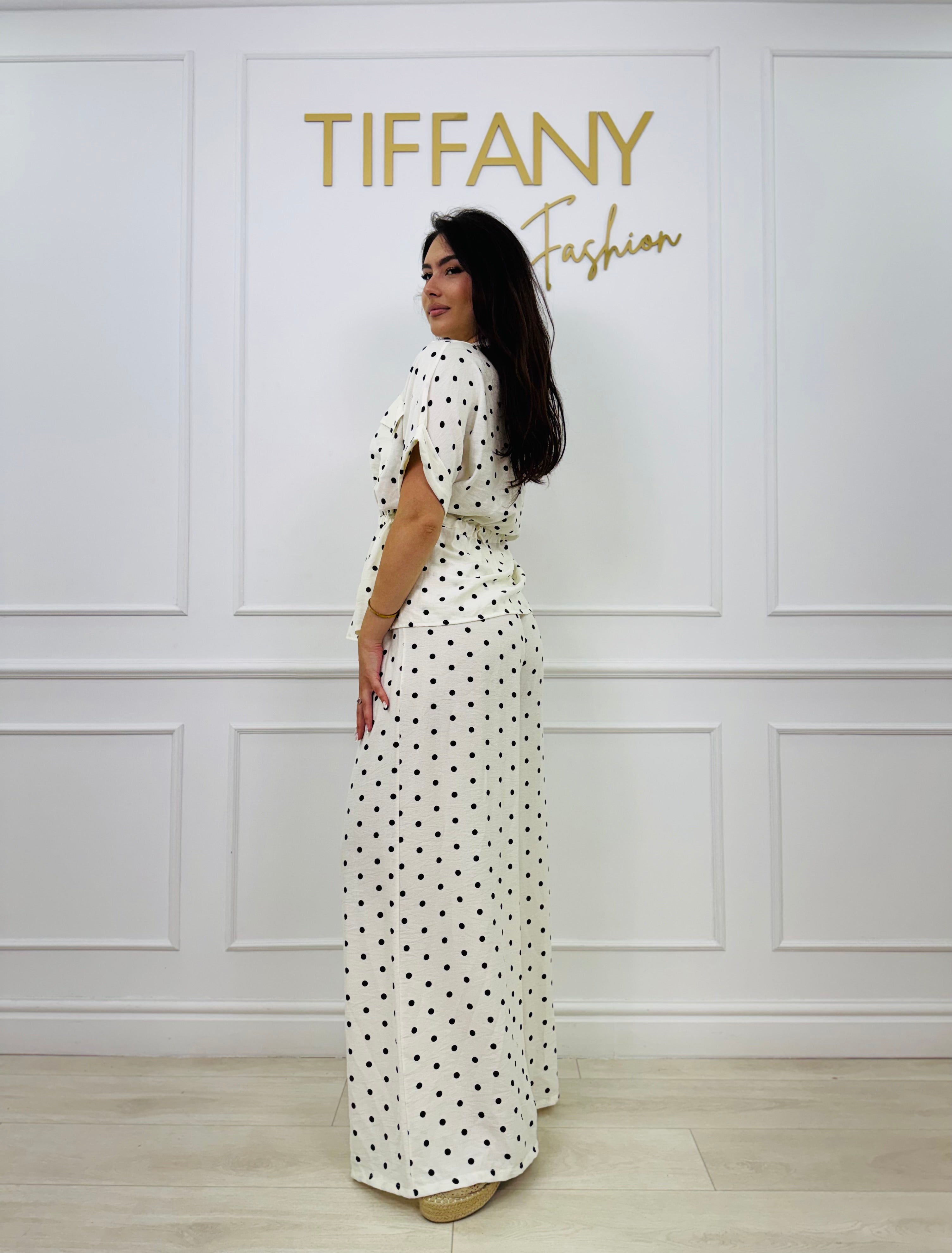 Compleu Taly White