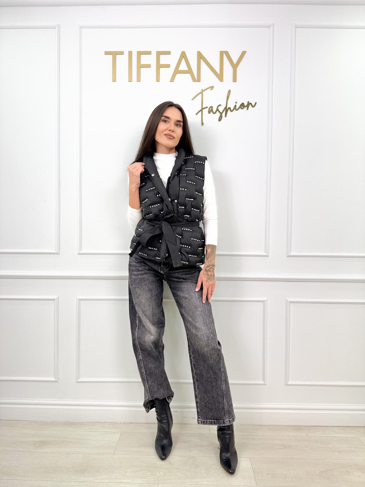 Vesta Rety Black